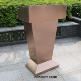 Ресторанная и гостиничная индустрия зарегистрированная станция приветствуйте речи на открытом воздухе.