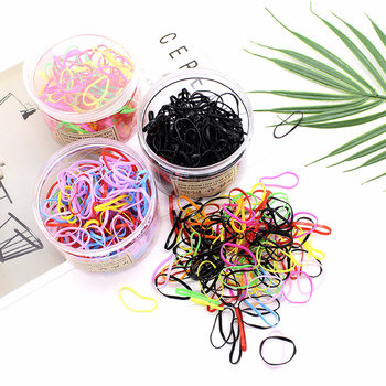 Disposable rubber bands in children are not easy to break and do not damage their hair