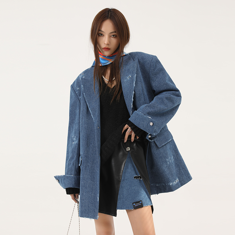 DNT Han Huohuo put on the fall of this issue bi into the heavy industry wear jewel embroidered denim jacket women