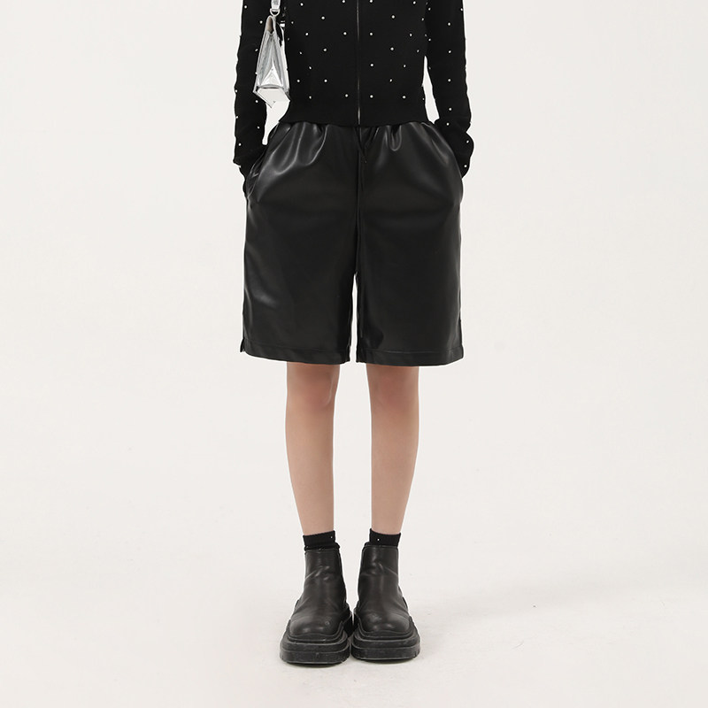 DNT Han Huohuo Real Name heart cool girl fall love elastic waist split pu elastic waist shorts