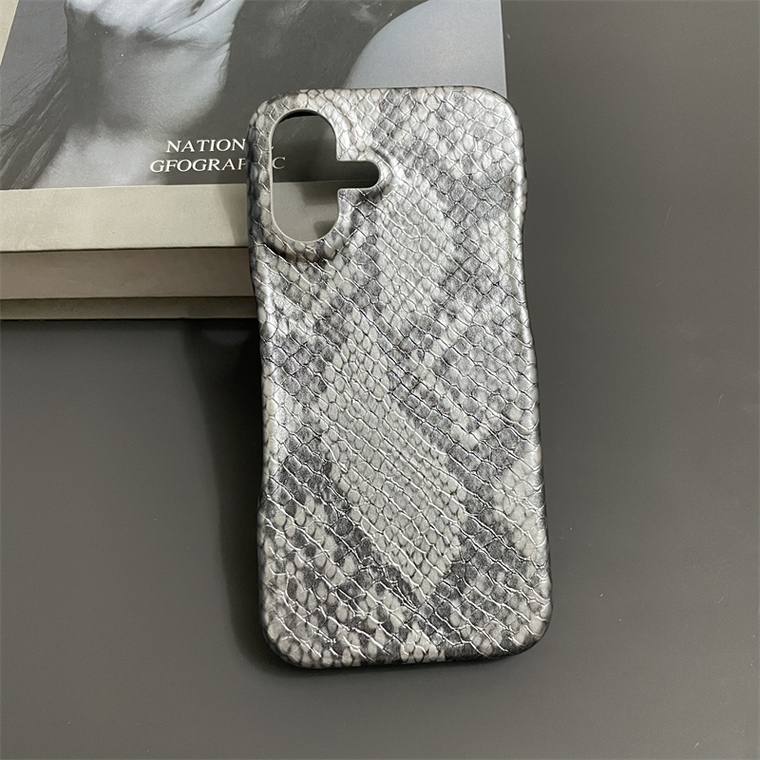 Snake Skin Pattern New Matte Slim Fit Plus/Pro/Max – 16, 15, 14, 13, 12 iPhone Case