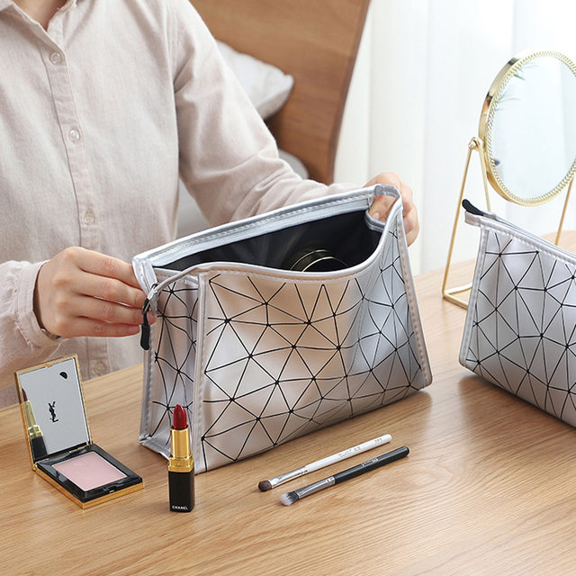 Makeup bag high-end travel cosmetic storage bag portable large capacity waterproof wash bag exquisite fashionable and portable