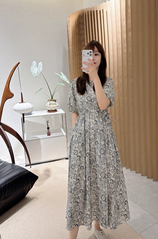 Chu Peipei's New Product - the Most Beautiful Pure Cotton Dress with Blue and White Porcelain Floral Pattern, a Summer Hit