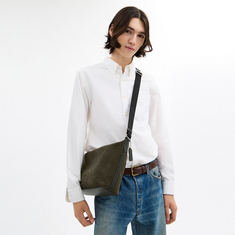 [New Year's Gift] COACH Outlet Men's Finn Shoulder Bag Crossbody Bag Vintage Autumn and Winter High-End Feel