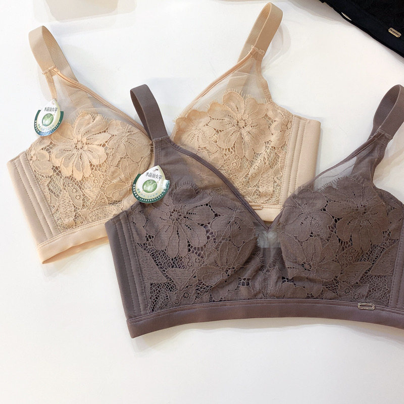 Lace sexy ultra-thin bra big chest showing small underwear thin section crystal cup comfortable breathable bra without steel ring gather