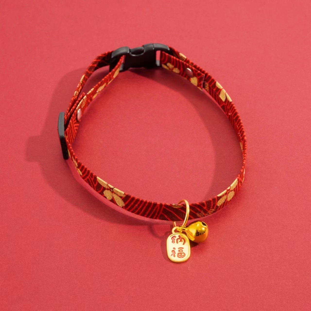 猫の首輪、猫の鈴、新年のスカーフ、犬の首輪、ネックジュエリー、猫タグ、ペットの迷子防止装飾ネックレス