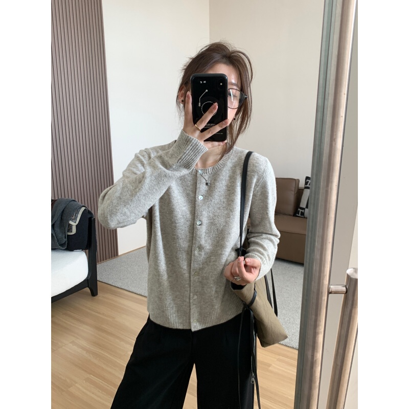 【Jmhh】Shell Button Wool Knit Sweater for Women, Spring and Autumn, Round Neck, Slimming, Versatile, Long-Sleeve Cardigan Top