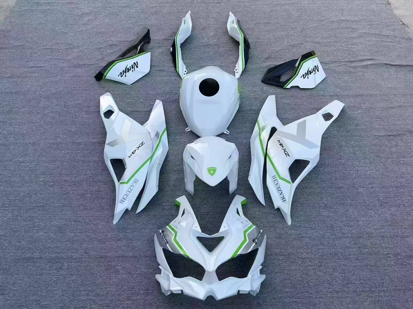 Kawasaki ZX-4R/ZX-4RR KRT 全车壳定制版画：赛道灵魂，街头焦点！-挡