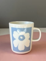 Кружка «Синий и белый цветок», посвященная 70-летию совместного создания, 250 мл