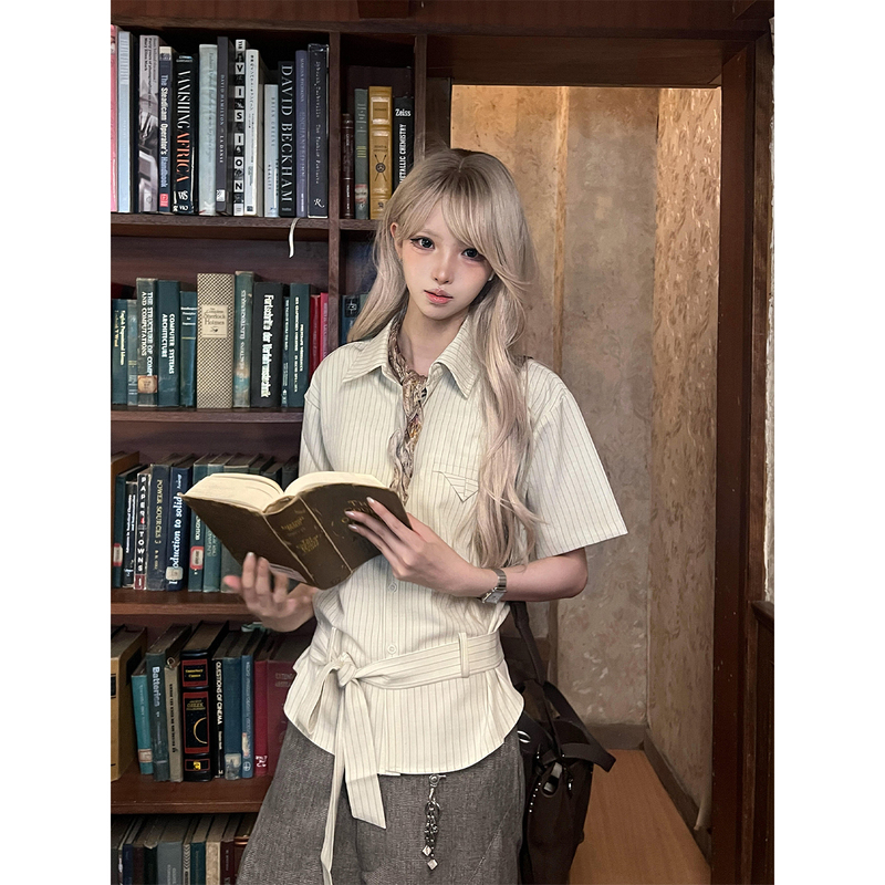 High-Fashion Striped Short-Sleeve Shirt for Men and Women, Summer Old Money Style, Waist-Tie Shirt, Cleanfit Design Half-Sleeve High-Fashion Striped Short-Sleeve Shirt for Men and Women, Summer Old Money Style, Waist-Tie Shirt, Cleanfit Design Half-Sleeve