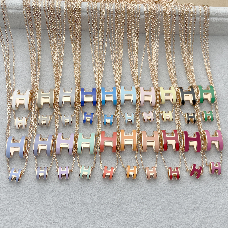Mini Letter Necklace for Women 18K Rose Gold Enamel Pendant Light Luxury Pop High-End Clavicle Chain H