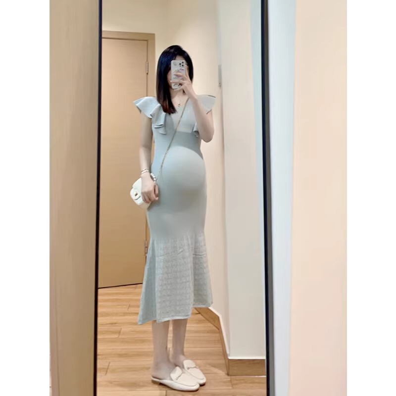 Summer New Maternity Wear Knitted Dress with Ruffles, Sleeveless, Slim Fit, Fashionable Hollow V-Neck Long Dress for Pregnant Mothers