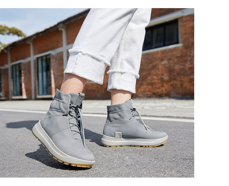 ECCO 爱步 Solice赛冬系列 Gore-Tex防水透气 牦牛皮 抓地防滑 女式雪地靴 420113 38码¥604.89 天猫¥2399