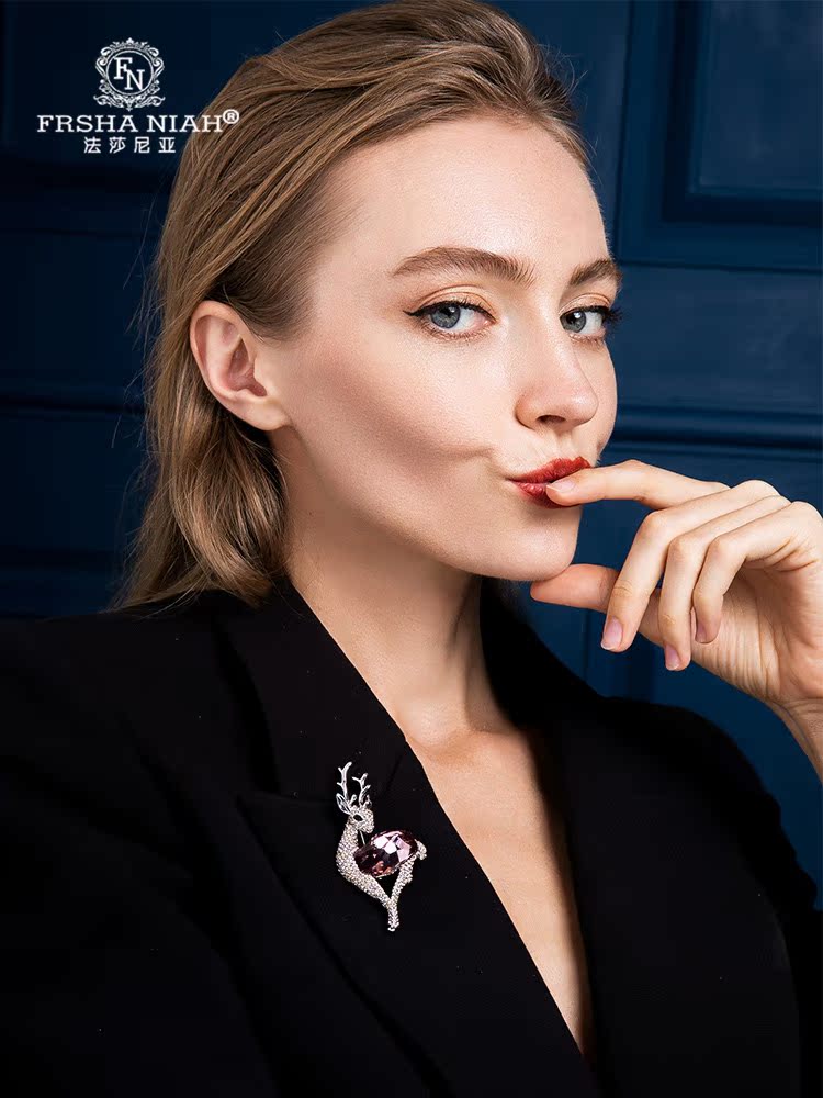 Fashania small deer brooch Chest Needle Upscale Female Inlaid Schwarocene Chzircons Chest Flowers Accessories 100 hitch-pin buttoned pin decorations
