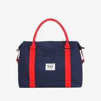 Синий базовый красный ремень можно использовать для завязки