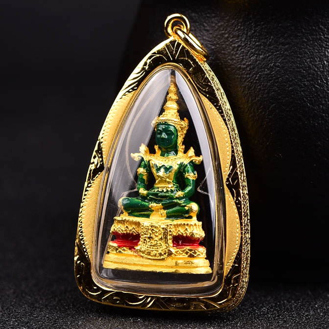 Thai Thai pendant Jade Buddha