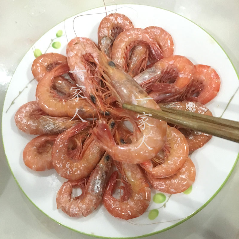 宁波石浦东海带青膏野生滑皮虾：海鲜爱好者的终极诱惑！