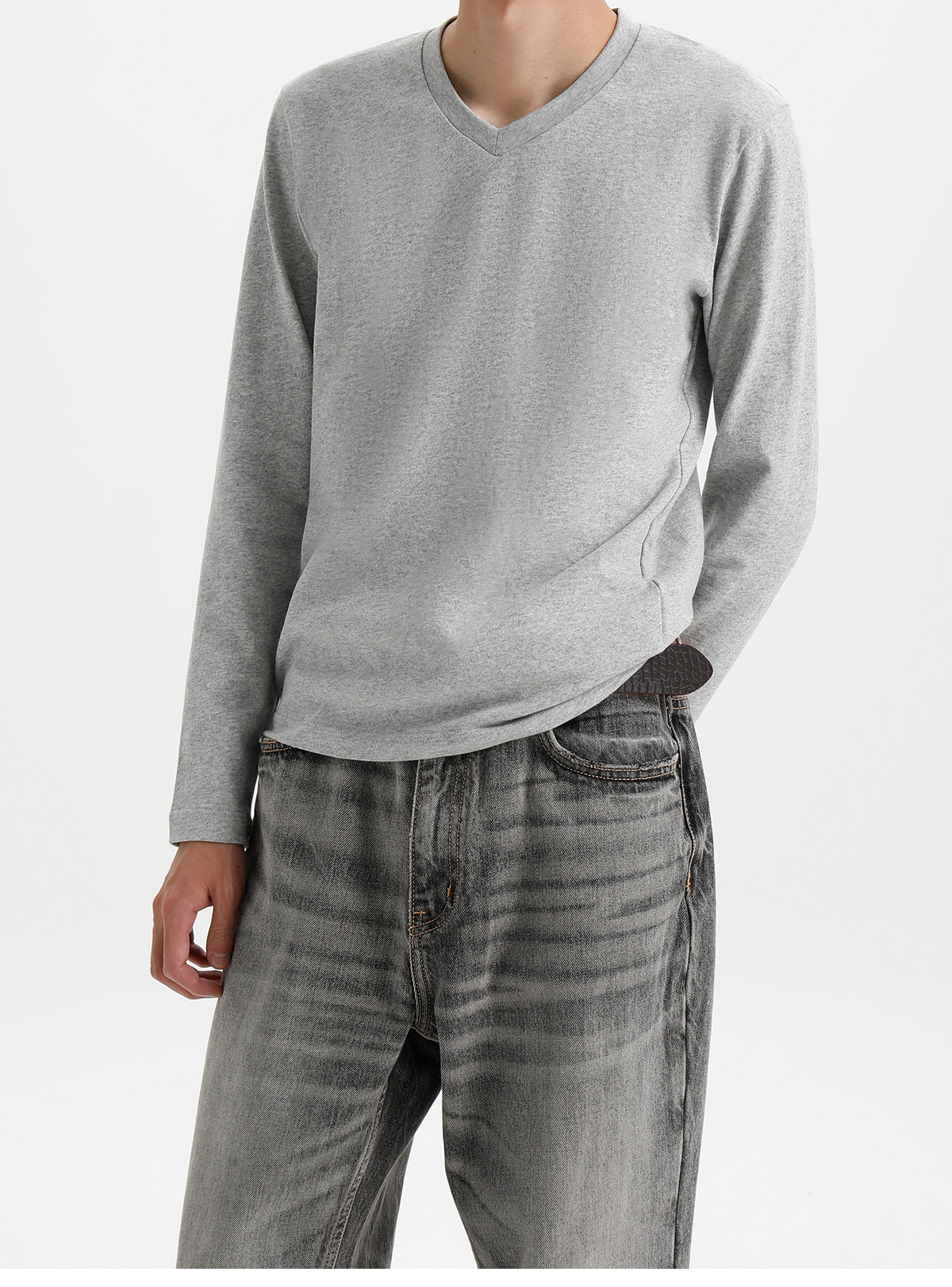 PLUS NO LOGO Linen-Feel V-Neck Slim-Fit Long Sleeve Tee