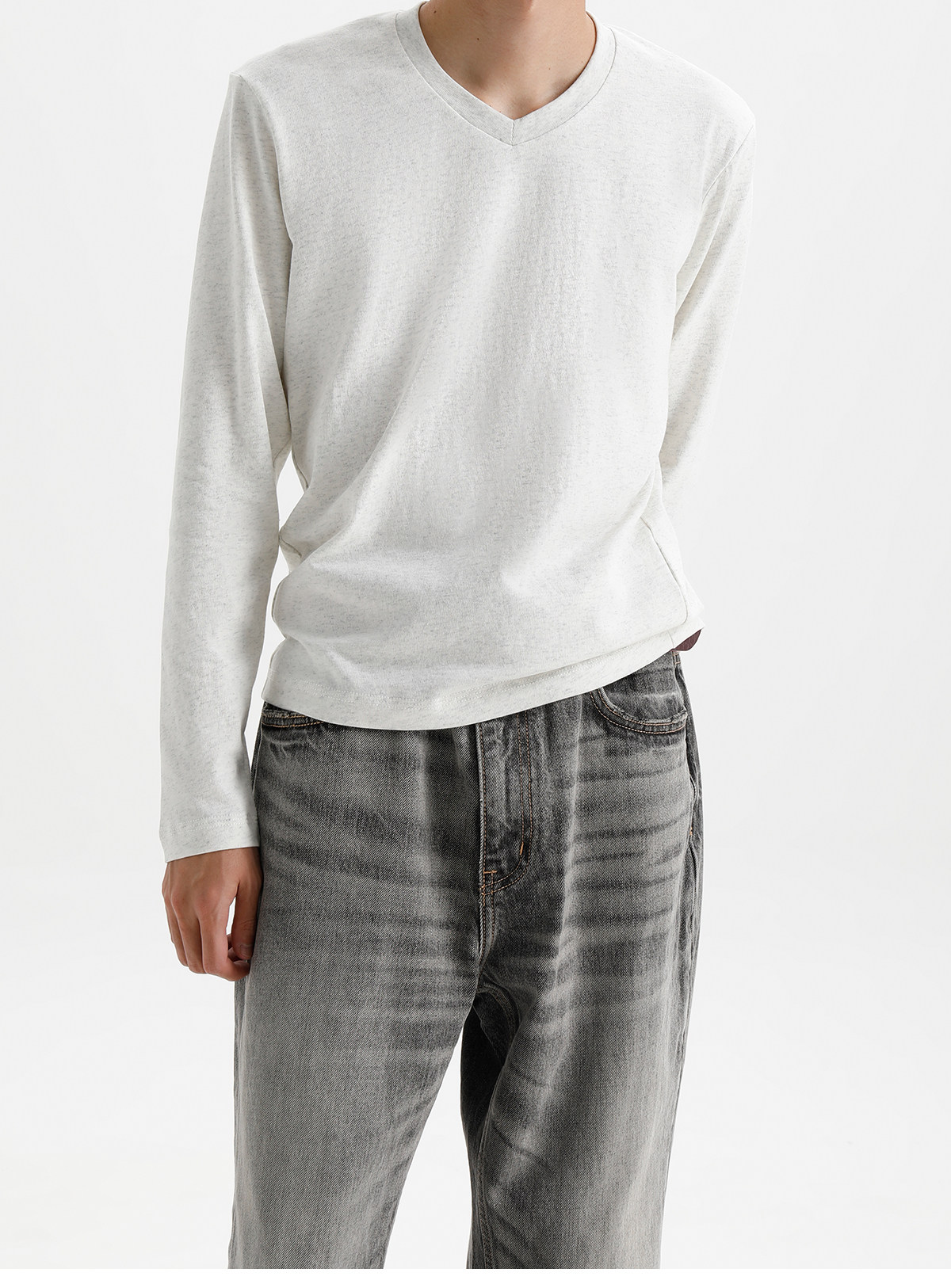 PLUS NO LOGO Linen-Feel V-Neck Slim-Fit Long Sleeve Tee
