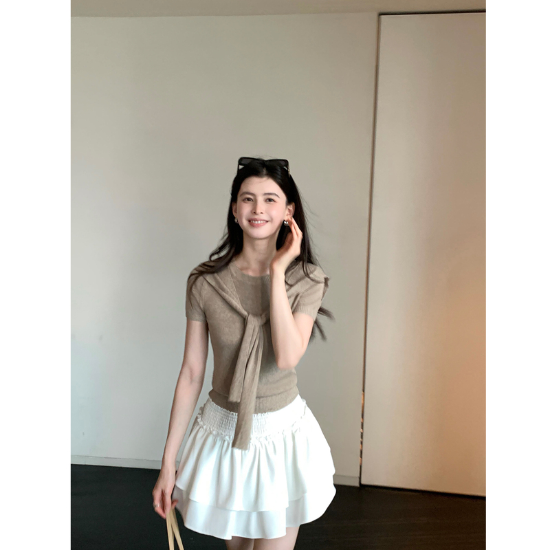 Pusumede Patchwork Aesthetic Fake Two-Piece Shawl Short-Sleeved Knit Top for Women, Commuter Style, Casual Round-Neck T-Shirt