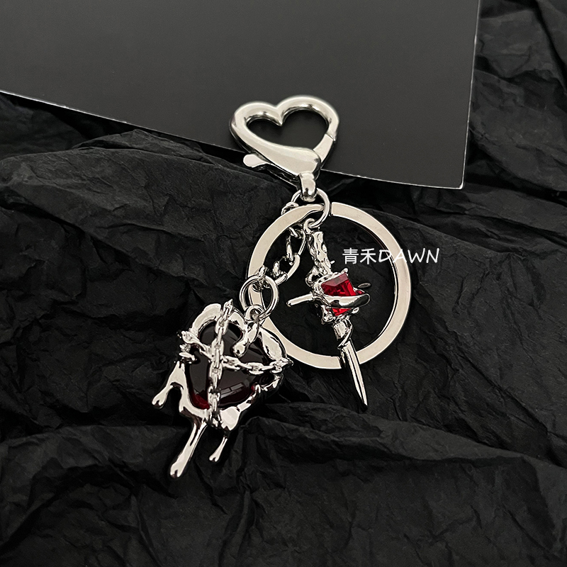 Qinghe Original ins Sweet Cool Girl Heart Cross Keychain for Women Y2K High-End Key Chain Niche Pendant Qinghe Original ins Sweet Cool Girl Heart Cross Keychain for Women Y2K High-End Key Chain Niche Pendant