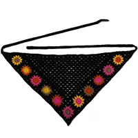 Черный шарф на солнечной энергии, в цветочек