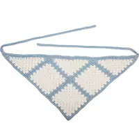 Синий и белый [шарф с квадратным треугольником]