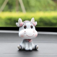 Корова B-1, инкрустированная бриллиантами