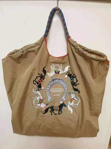 Gao Yuanyuan та же самая цепочка японских вышитых лошадей экологически экологически чистая сумка для покупок крупная студентка поездка на женскую сумку