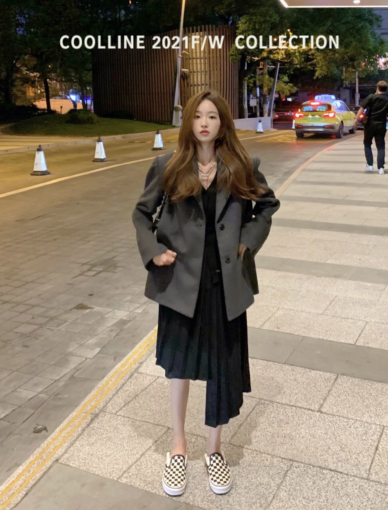 COOLLINE Lin Zixi matches your whole autumn and winter irregular two-color pleated skirt