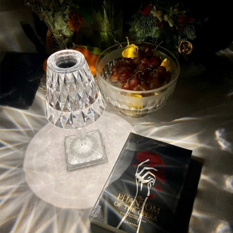 Song Zhiya with lamp net red ins girl bedroom bedside romantic rose petal atmosphere diamond lamp