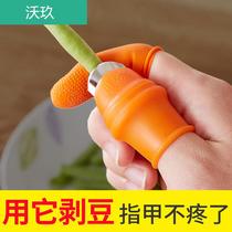 Vegetable picking artifact iron nail thumb picking vegetable picking bean pepper finger cover peeling hair bean tool