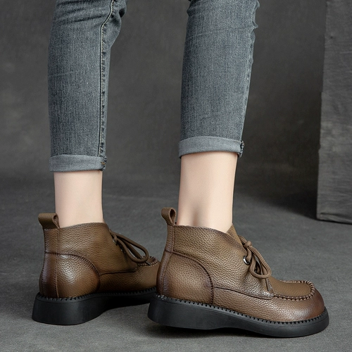 Демисезонные комфортные универсальные высокие короткие сапоги для матери для отдыха для кожаной обуви, из натуральной кожи, для среднего возраста, мягкая подошва