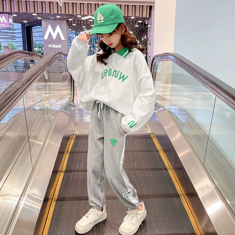 Girl Sports Suit Spring Dress 2022 New CUHK Children's Net Red Ocean Korean version Children's trendy two sets of Chaoding clothes