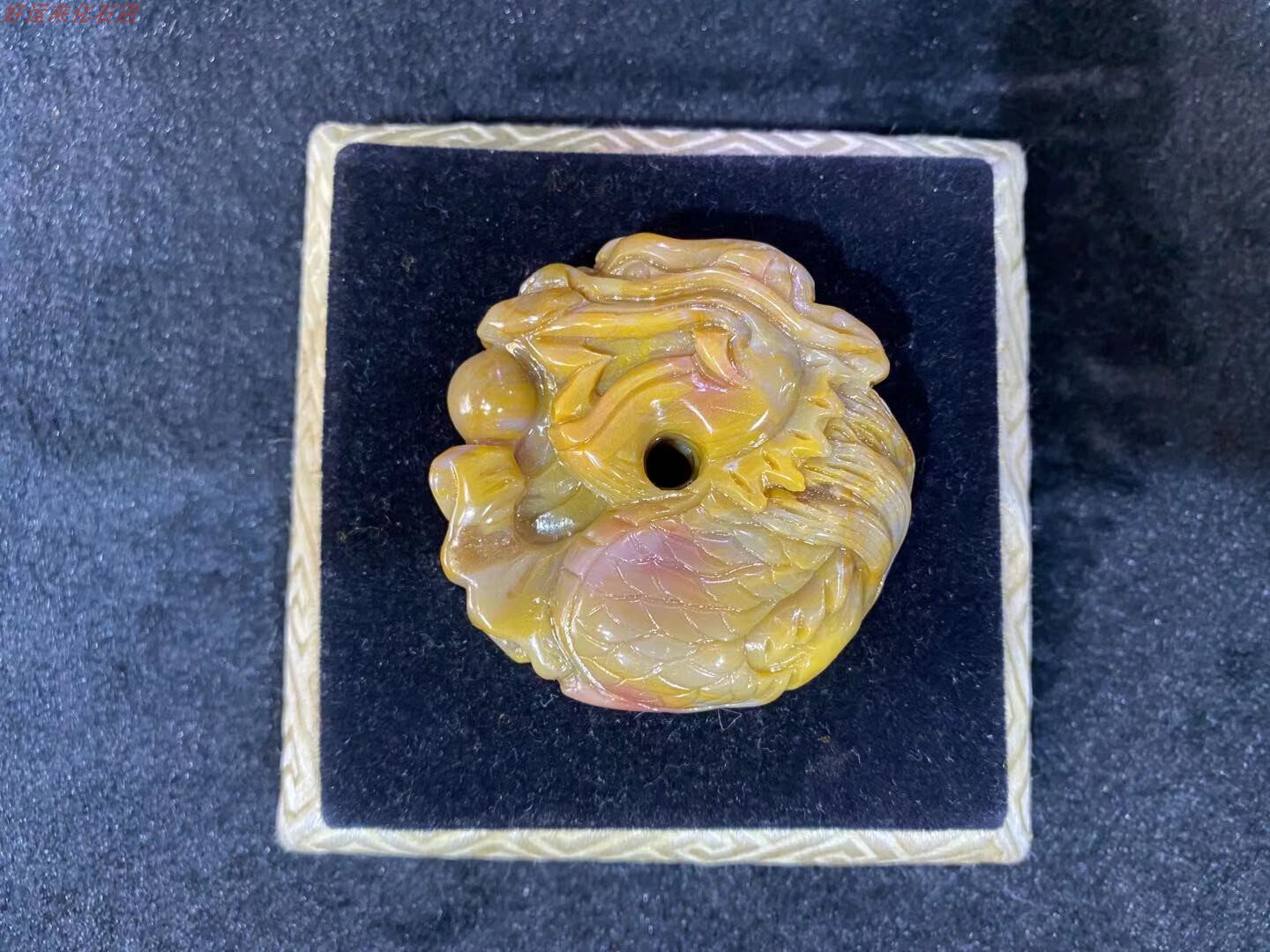 Liaoning West Chaoyang West Official Tree Jade Dragon-shaped Bull-shaped Carving Handle Piece Dragon Buckle Play Stone Gift