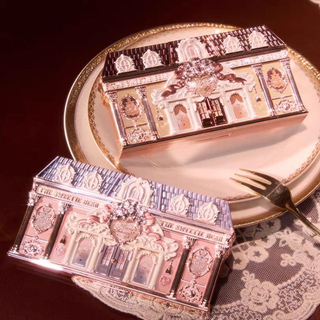 Flower Knows Sweetheart Little Bear Six-Color Eyeshadow Palette Matte and Pearlescent, Skin-Friendly, Smooth, Delicate, and Brilliant