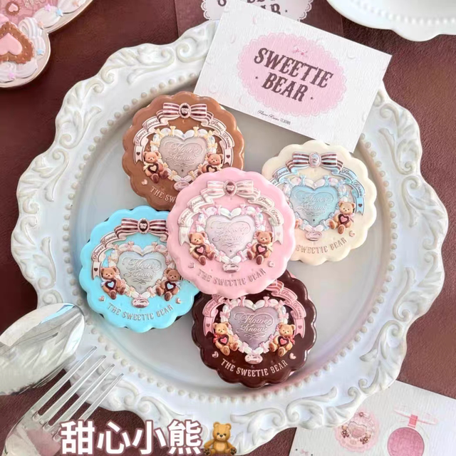 Floral Whisper Sweetheart Bear Silk Satin Embossed Blush with a Soft Glow and Clear Color Payoff