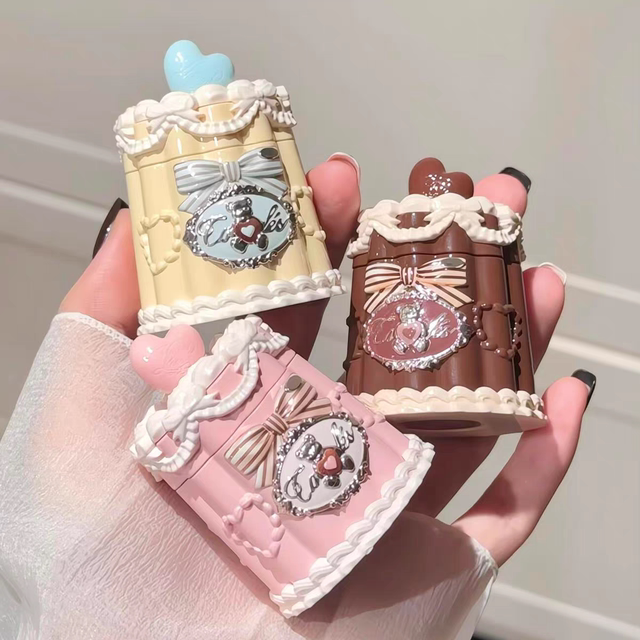 Flower Knows Sweetheart Bear Film-Forming Lip Jelly Mirror Moisturizing Lip Glaze Naturally Brightens, Forms a Film Quickly, and Doesn'T Stick to the Cup