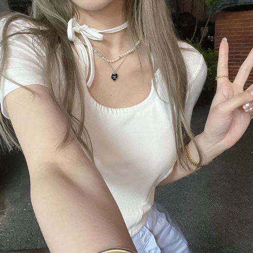 Дизайнерская летняя футболка, тренд сезона, короткий рукав, по фигуре