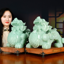 Lucky jade Pixiu ornaments A pair of large flying Pichu crafts Office living room entrance opening gift