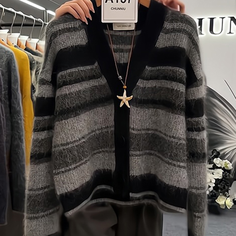2025 Autumn/Winter New Korean Style Loose Lazy Striped Knit Cardigan for Women with Unique Design Trendy Sweater Jacket 2025 Autumn/Winter New Korean Style Loose Lazy Striped Knit Cardigan for Women with Unique Design Trendy Sweater Jacket
