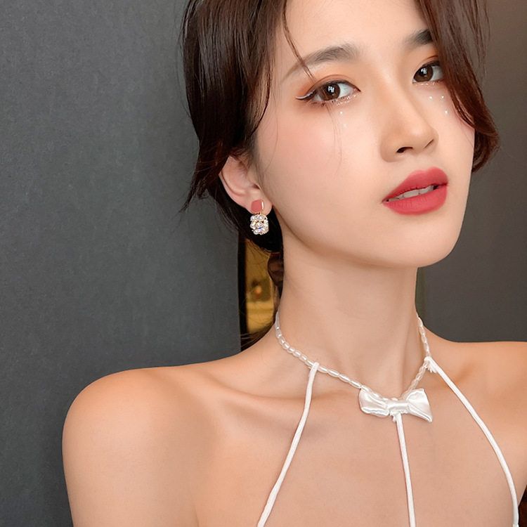 S925 Silver Needle Harbor Ethos Pearl Ear Nail South Korea Fashion 100 Hitch Winter Ear Pendant 2022 New Tide Ear Accessories