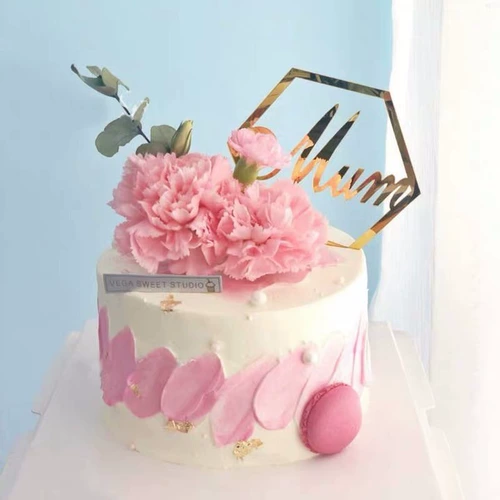 Цветы и интернет -торт знаменитости