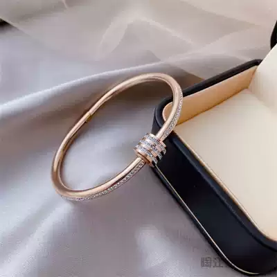 Full Diamond Circle titanium steel bracelet Korean hand female Korean version of simple exaggerated hand couple bracelet creative girlfriends tide