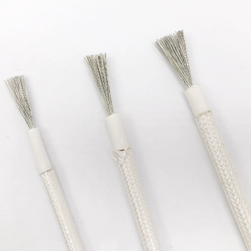 Yunmu завершает сопротивление с высокой температурой 500 градусов 1,5 2,5 4 6 квадратные стеклянные волокно -огнеупородость Чистая медная национальная стандартная проволока