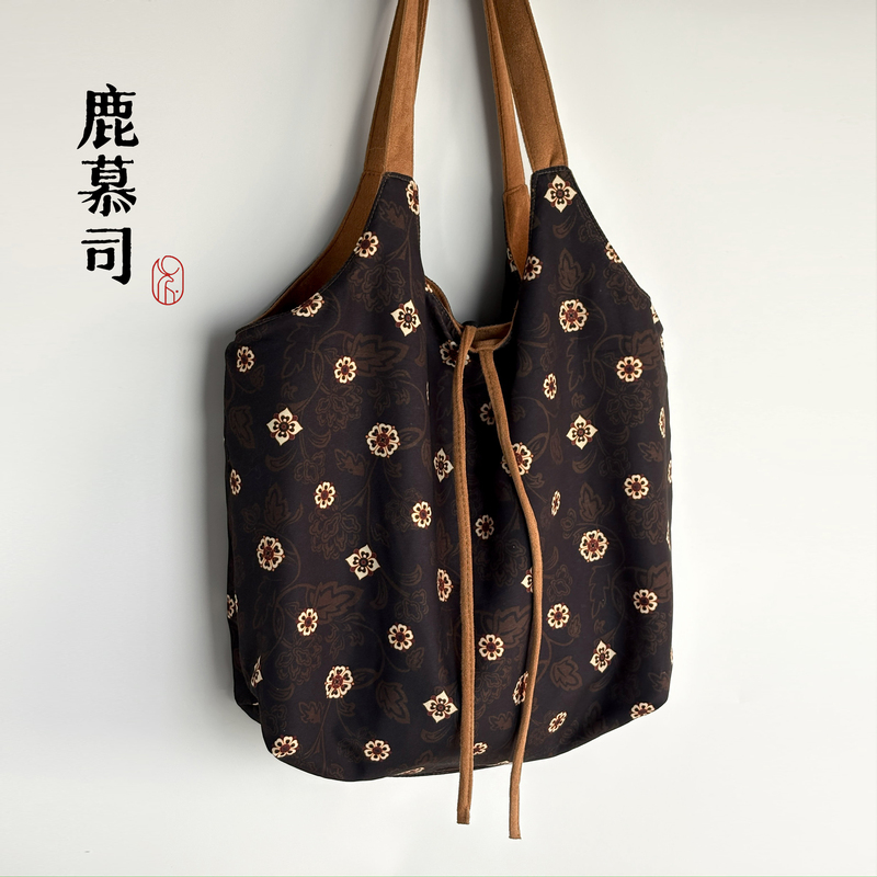 Original Hanfu-Style Bag, Versatile and Soft Suede Shoulder Bag with Traditional Chinese Floral Design, Vintage Tote Bag, Hand-Carrying Double-Sided Bag