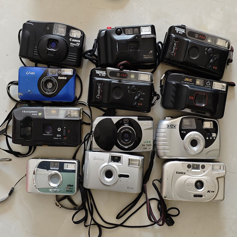 Old Camera from the 80S and 90S, Old Film Camera, Old Point-And-Shoot Camera, Vintage Camera, Decorative Item, Display Piece