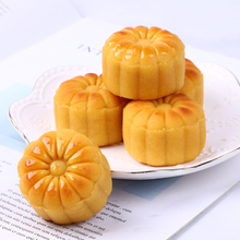 蔻小朵手工绿豆沙蛋黄酥