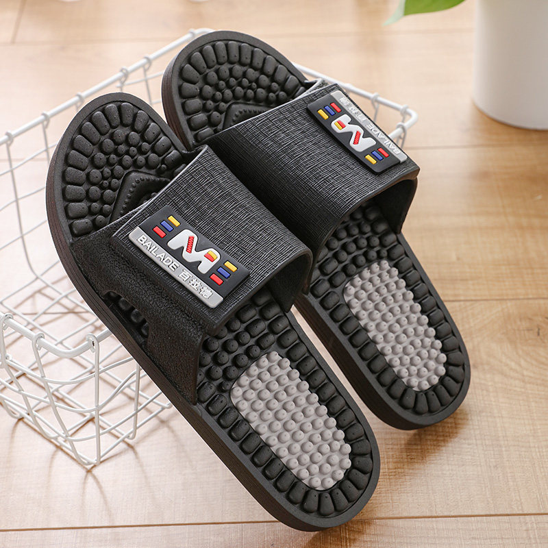 Blade slippers men's home bathroom bathroom anti-smoke massage acupuncture black summer wear