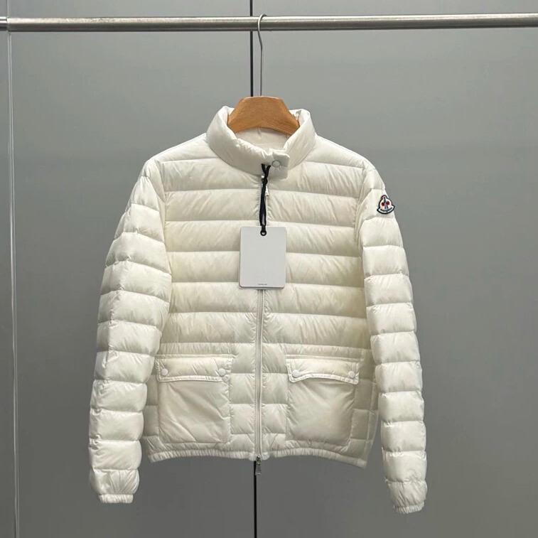 Lans Short Lightweight down Jacket with 90% Goose down Azalee Women's Short Coat with Stand Collar, Same Style as Sun Li's Jacket Lans Short Lightweight down Jacket with 90% Goose down Azalee Women's Short Coat with Stand Collar, Same Style as Sun Li's Jacket